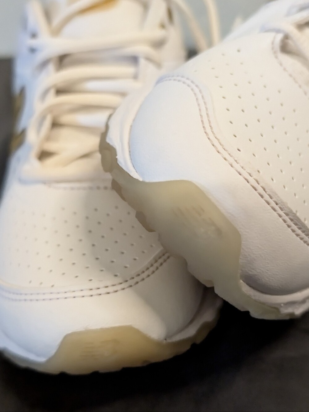 White And Gold New Balance Urban Everyday Sneakers New In Redbox! Women's 8 - Picture 15 of 16